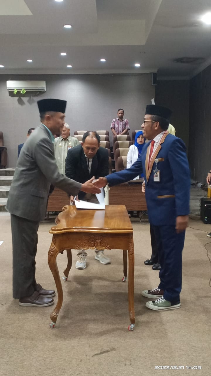 SALAH SATU DEWAN PAKAR ICHI SULTRA DILANTIK MENJADI DEKAN KEDOKTERAN UHO 20-12- 2023